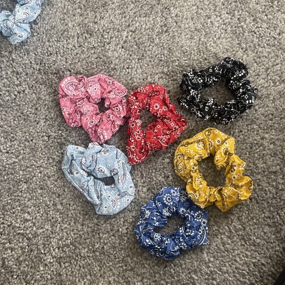 6 Pack Extra Scrunchies for Women's Thick Hair, Premium Velvet Soft Jumbo - Picture 1 of 8